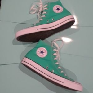 Unique color converse